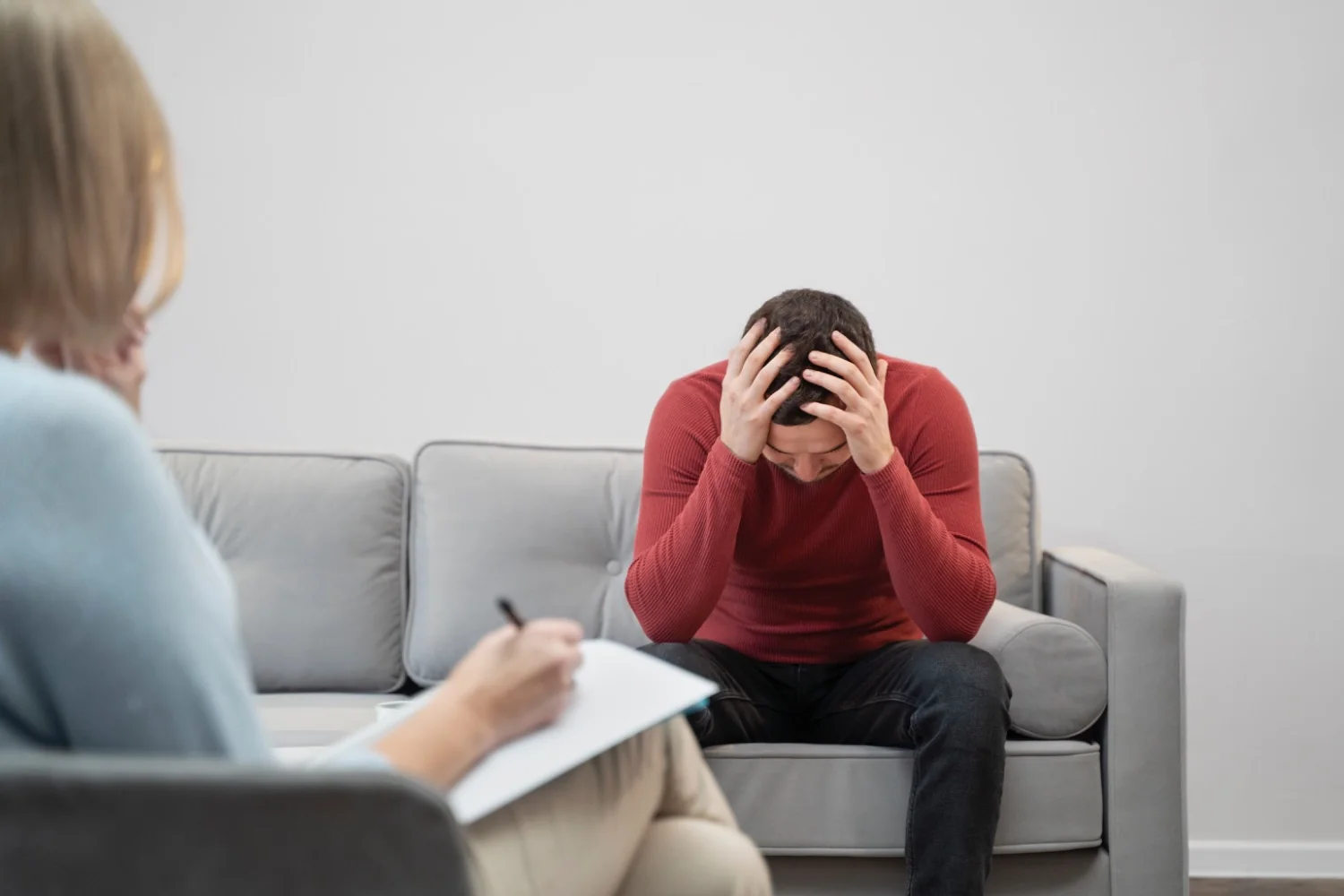 Când ajută discuția cu un psiholog: semne și așteptări realiste
